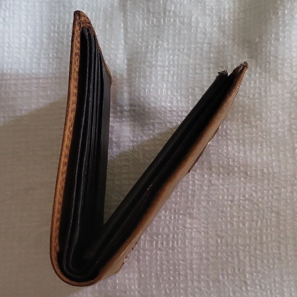 American Bison Men's Bifold Leather Wallet Made in USA